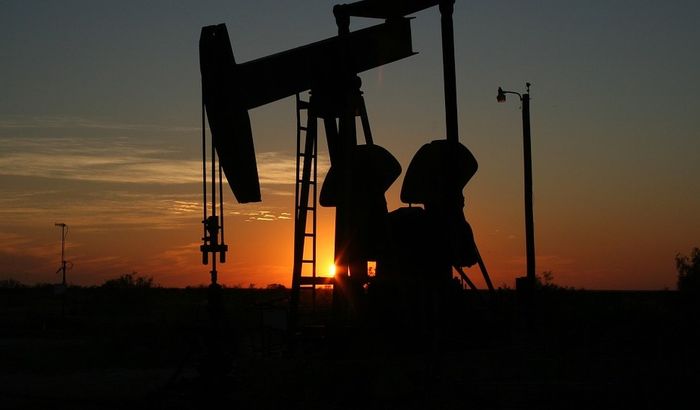 Naftna kompanija prekinula rad nakon curenja gasa