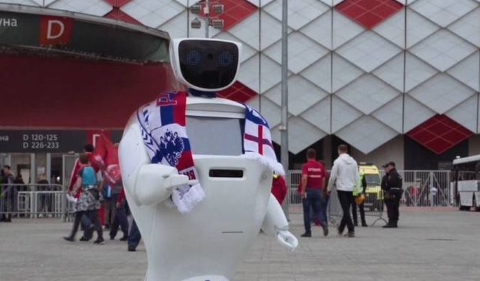 VIDEO: Rusi napravili robota koji će navijače štititi od huligana