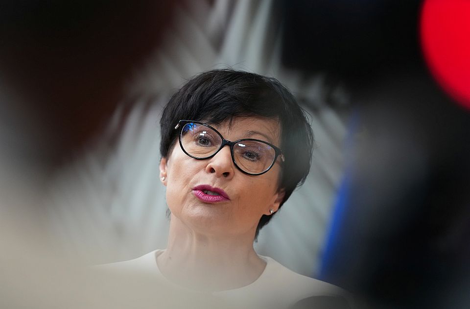 Kos: Srbija od usvajanja "Mrdićevih zakona" nije dobila ni evro od EU