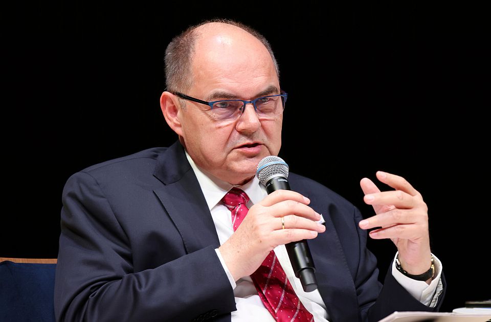 Šmit podneo ostavku pod pritiskom SAD zbog projekta Južna gasna interkonekcija 