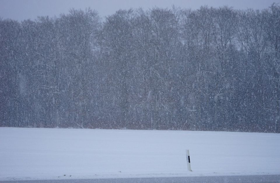 Šestoro skijaša nestalo u snežnoj oluji u Švajcarskoj: U toku potraga