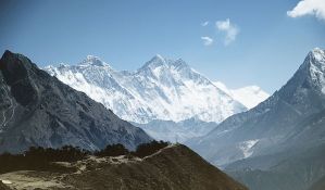 Tokom čišćenja Mont Everesta pronađeno četiri leša