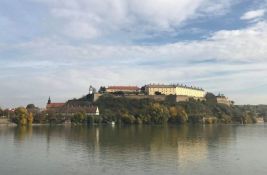 Muškarac pao sa bedema Petrovaradinske tvrđave, sam uspeo da pozove pomoć