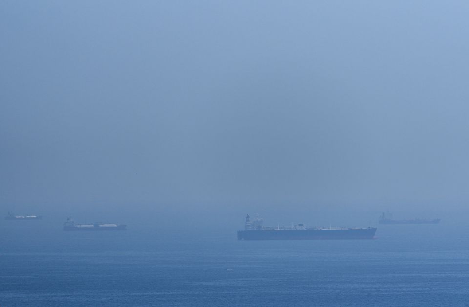 Saobraćaj u Ormuskom moreuzu i dalje je u zastoju