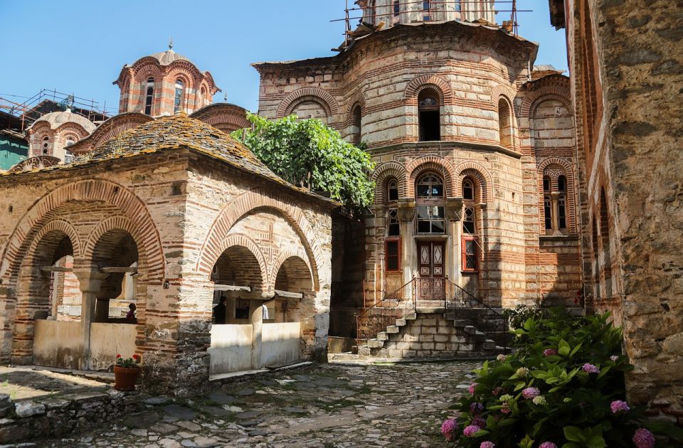 Vlada Srbije usvojila predlog zakona o očuvanju manastira Hilandar