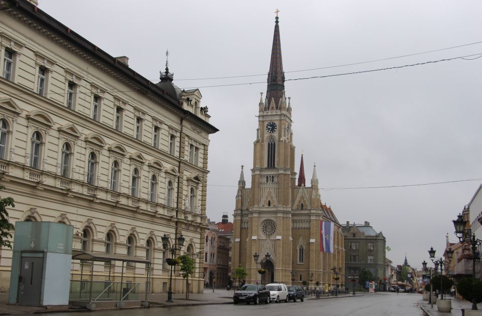 Petak u Novom Sadu donosi kišu, maskenbal, festival, radove i još ponešto
