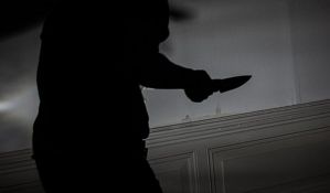 Muškarac izboden nožem ispred MUP-a u Londonu