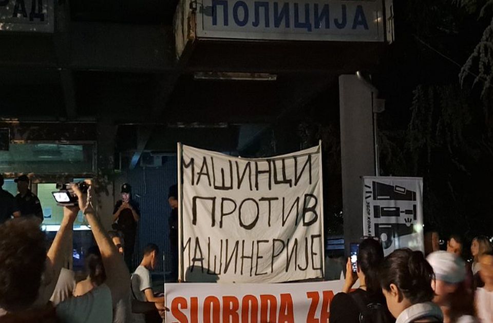 Demokratska stranka: Hitno puštanje svih privedenih studanata, incident u Studenjaku bio provokacija