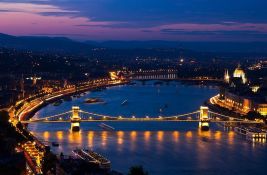 Budimpešta: Nožem ubio jednog, a ranio dvojicu policajaca tokom obijanja stana