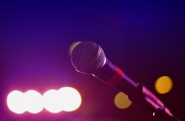 Prva JCR English karaoke žurka narednog petka u Radio kafeu