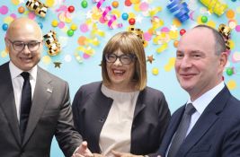 Šta su od poklona dobijali novosadski političari: Drveni krokodil, srebrni bodež, čašice za rakiju