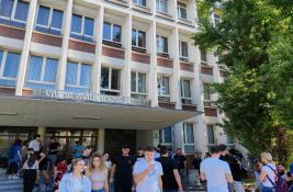Studenti i građani blokirali održavanje ispitnog roka na Visoke poslovne škole