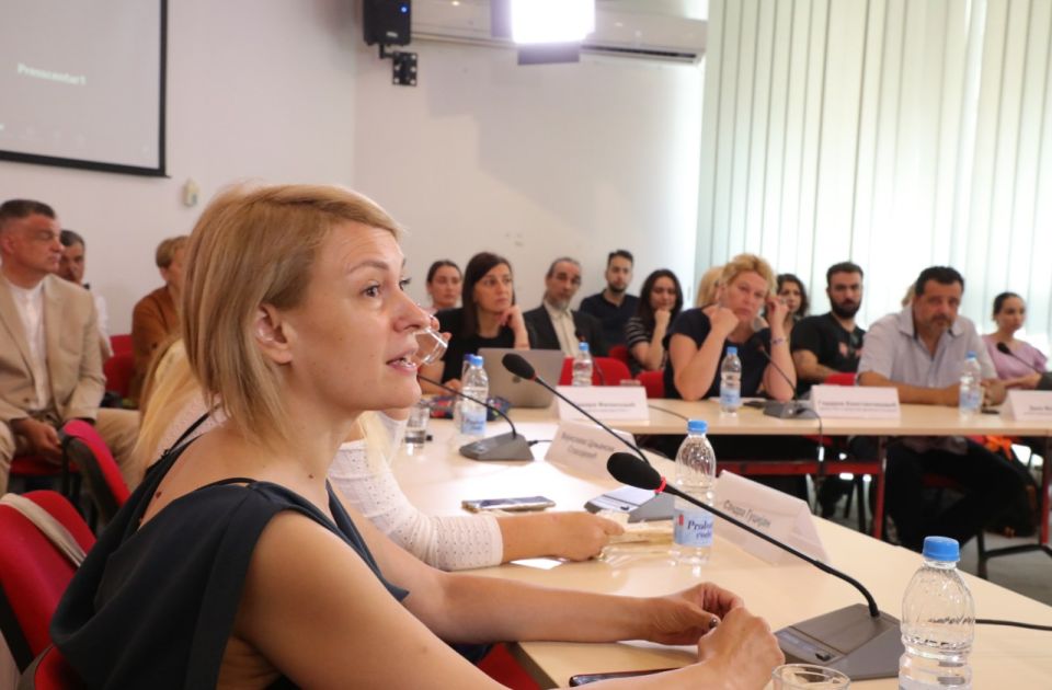 Najmanje pet novinarki različitih medija dobilo otkaze zbog podrške studentskim protestima