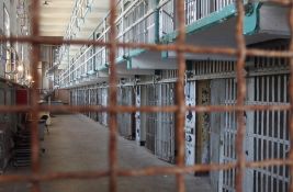 Neredi u zatvoru u Italiji: Zatvorenici lomili i palili nameštaj, povređeni čuvari