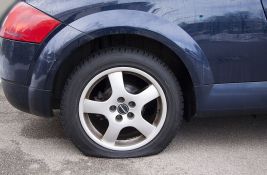Isečene gume na automobilu aktivistkinje iz Aleksinca