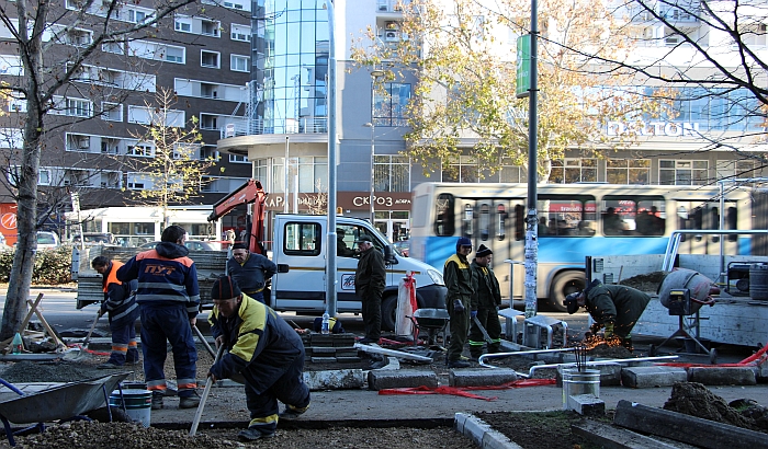 Počelo postavljanje semafora na opasnom prelazu kod 