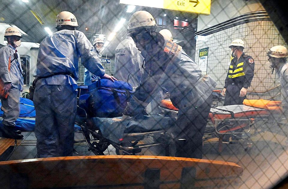 Napao nožem putnike voza u Tokiju, najmanje 10 povređenih