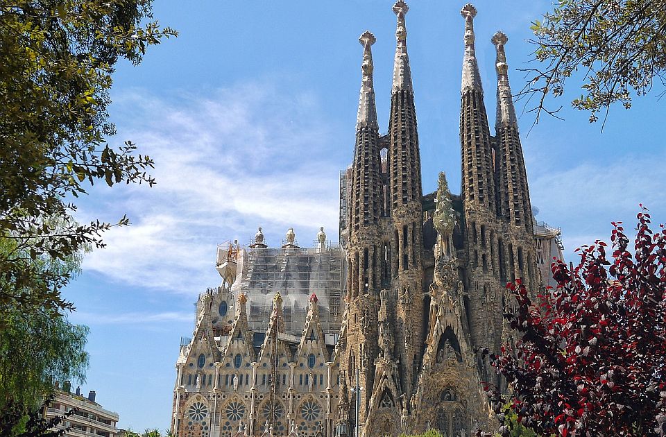 "Sagrada familija" trebalo bi da bude završena 144 godine posle polaganja kamena temeljca