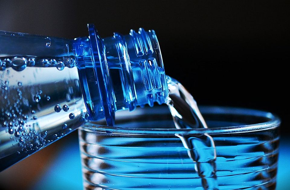 Šta se dešava kada pijete previše vode