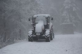 Muškarac nestao u selu kod Kraljeva: Njegov traktor pronađen u snegu, ali njega nema