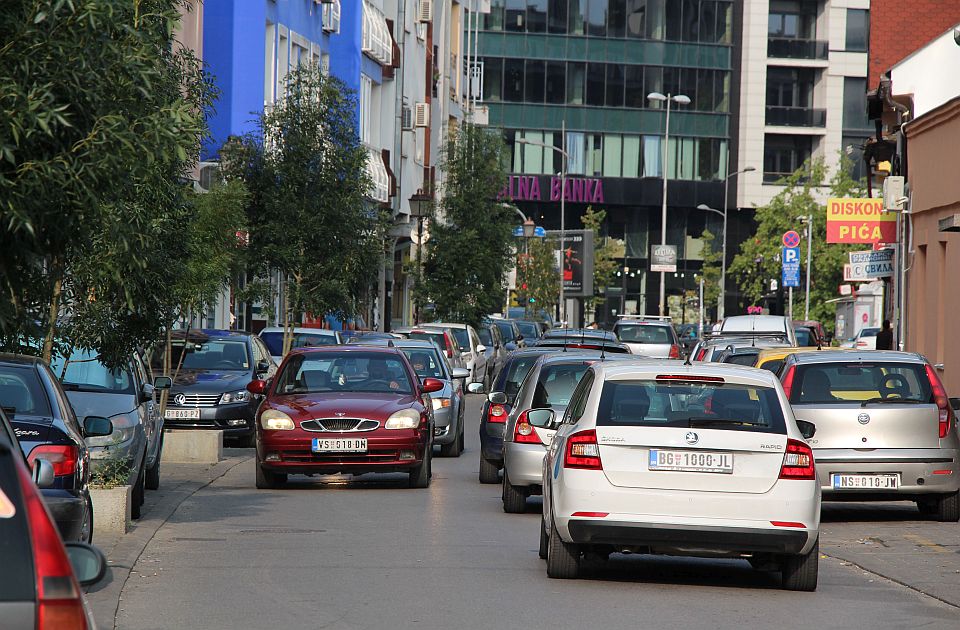 Niži porez za vozila starosti od 5 do 20 godina, za starije ostaje isti