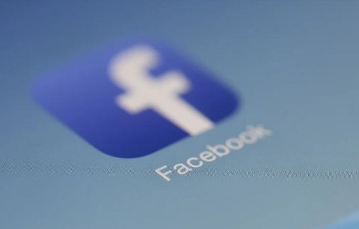 Fejsbuk pooštrava nadzor sadržaja reklama i poruka