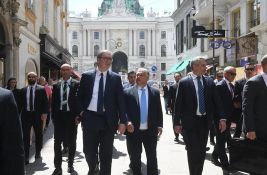  Štampa na nemačkom o samitu u Beču: Prilika za fotografisanje trojice uzdrmanih političara
