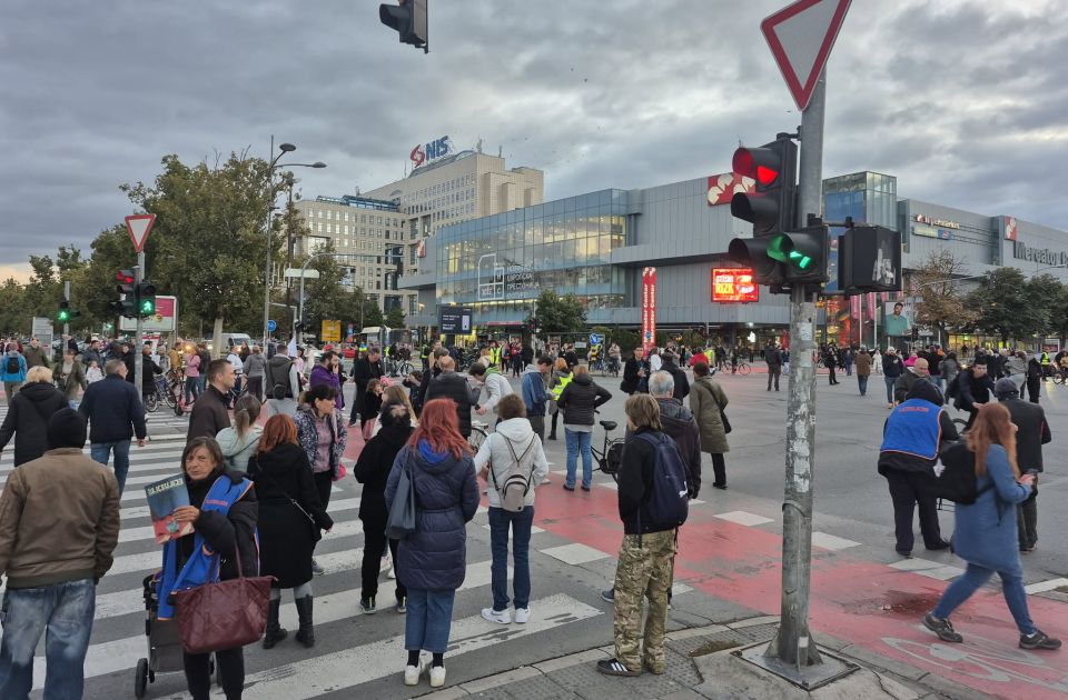 Počeo protest: Blokirana raskrsnica kod Merkatora