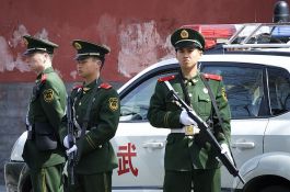Najmanje dve osobe ubijene i 21 ranjena u napadu nožem u bolnici u Kini