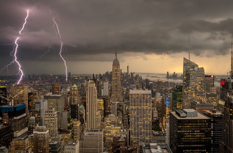 Oluja Elsa pogodila Njujork, upozorenje na Tornado