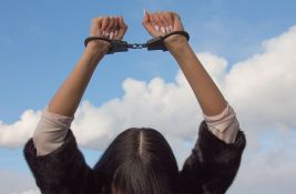 Žena u Beogradu uhapšena zbog sumnje na nadrilekarstvo