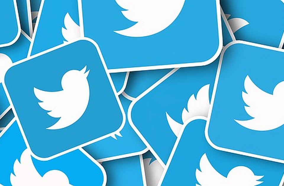 Tviter vratio plave oznake pojedinim nalozima bez naknade