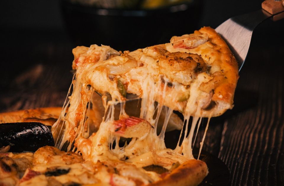 VIDEO: Najskuplja pica na svetu košta 12.000 dolara 