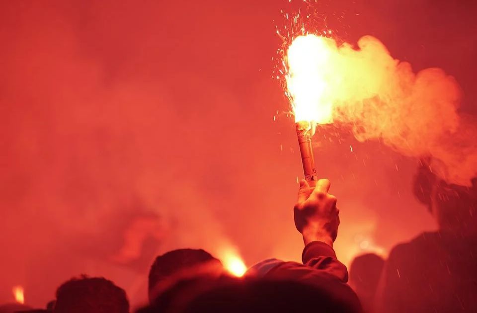 VIDEO: Pogledajte snimak tuče navijača Zvezde i Partizana