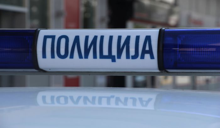 Pijani vozač u Kisačkoj kolima naleteo na taksi dok su iz njega izlazili putnici