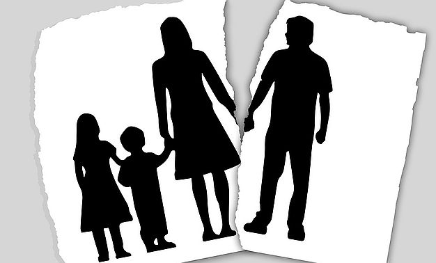 Razvodom od partnera, razvode se od dece Razvodom od partnera, razvode se od dece
