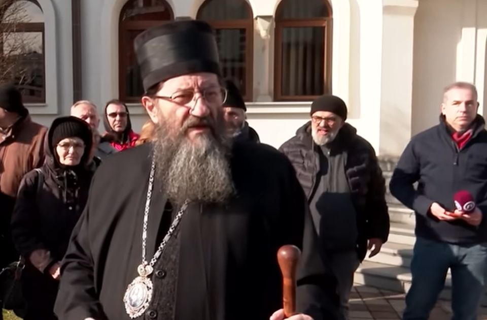 SPC suspendovala mitropolita Justina koji je podržao studente: 