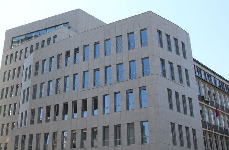 SSP: PIO fond plaća 44 miliona dinara za preglede na klinici partnerke Brnabić, gde radi supruga Macuta