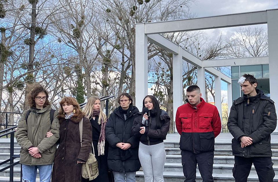 Novosadski studenti o napadu kod SNP-a: 