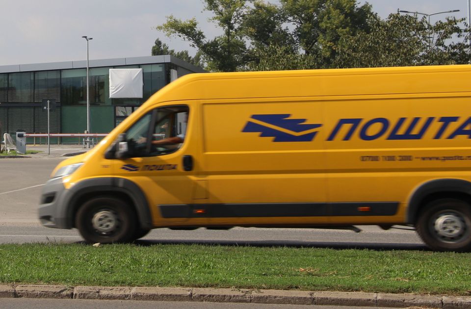 Pošta prodaje 47 rashodovanih vozila: Ne mogu se kupiti pojedinačno, početna cena je 3,1 milion dinara