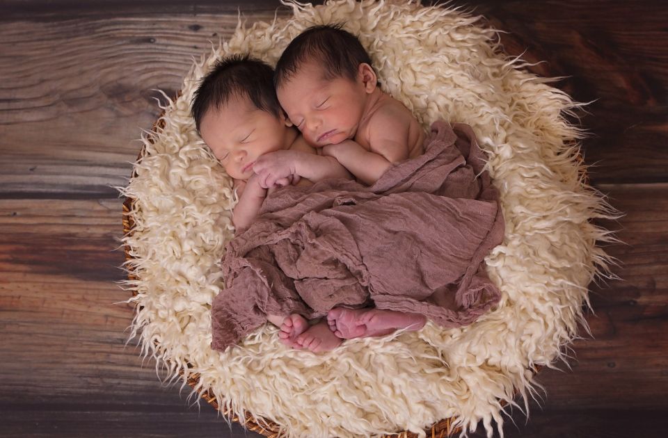 U Betaniji rođene 22 bebe, među njima bliznakinje