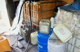 Žena iz Aranđelovca skladištila 920 litara nafte, pa uhapšena