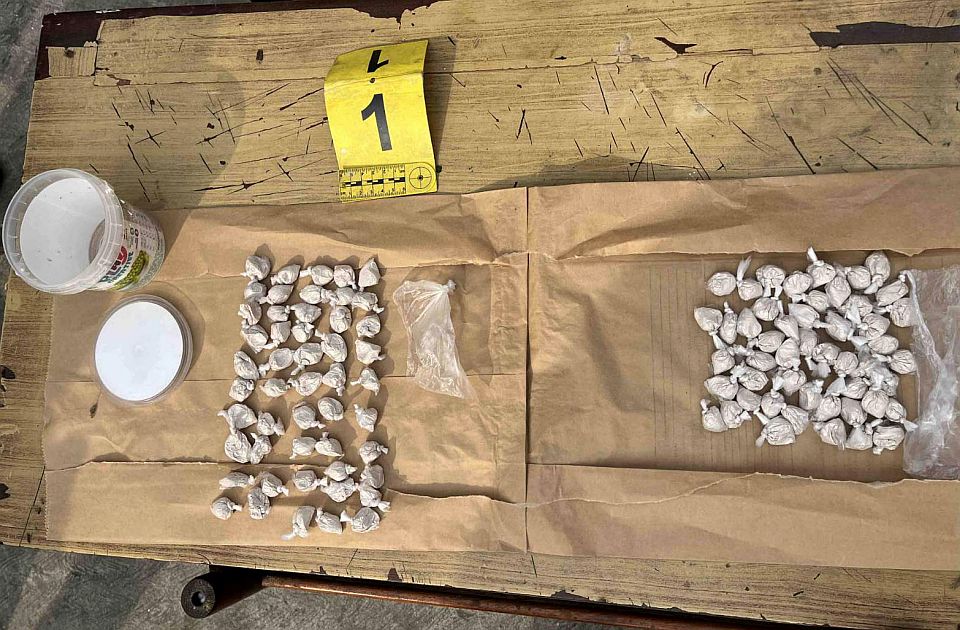 Uhapšeni zemunski diler heroina i njegova mušterija: Imali ukupno 100 paketića droge