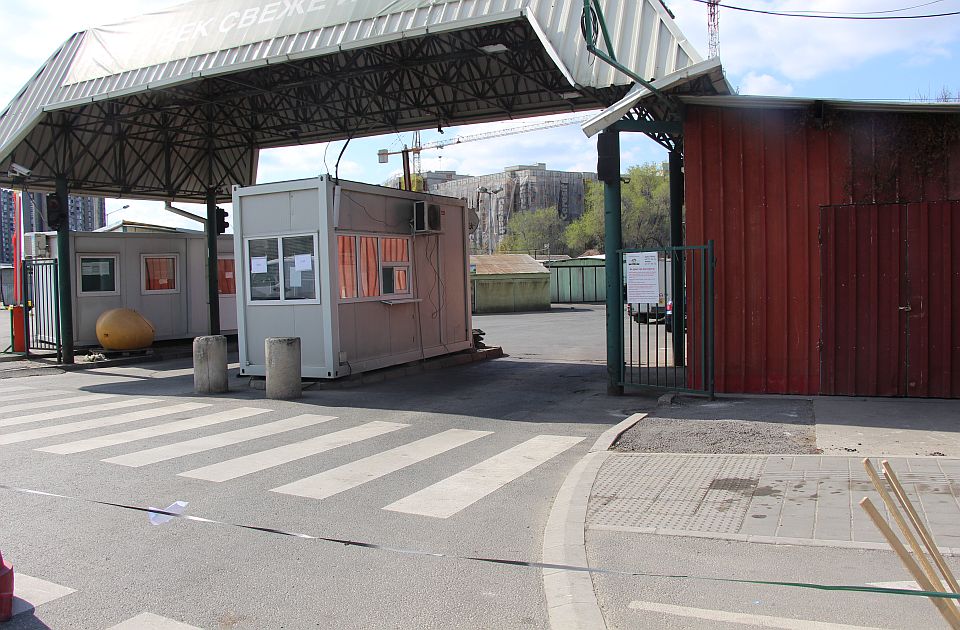 Pojačana kontrola na pijacama: Sa Najlona i Kvantaša uklonjene stotine kilograma nebezbedne hrane