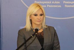 Mihajlović: Nisam zadovoljna brzinom izgradnje dela autoputa od Batrovaca do Kuzmina