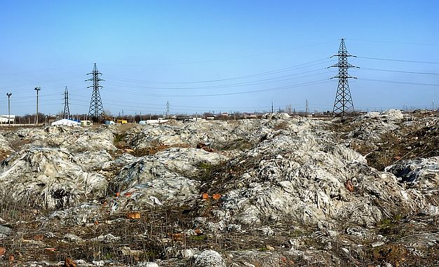Mnogo nedoumica oko rešavanja pitanja upravljanja otpadom Mnogo nedoumica oko rešavanja pitanja upravljanja otpadom