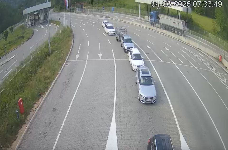 Mediji: Granična policija sinoć nije dozvoljavala crnogorskim državljanima ulazak u Srbiju 