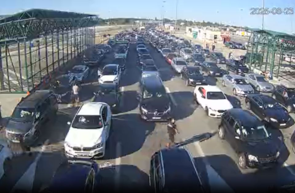 Gužve ka Hrvatskoj i Mađarskoj, na Batrovcima se čeka četiri sata 
