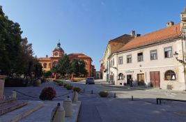 Prvi Karlovački buvljak u nedelju u Sremskim Karlovcima: U ponudi antikviteti, figurice i odeća