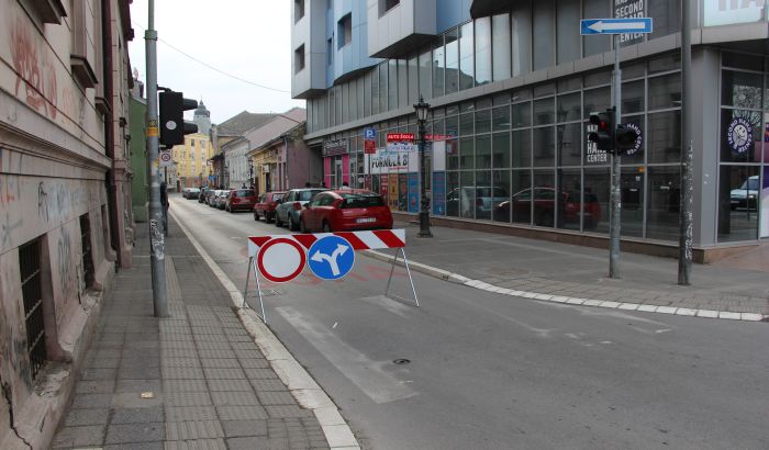 FOTO: Zatvorene ulice u centru zbog mitinga "Budućnost Srbije"